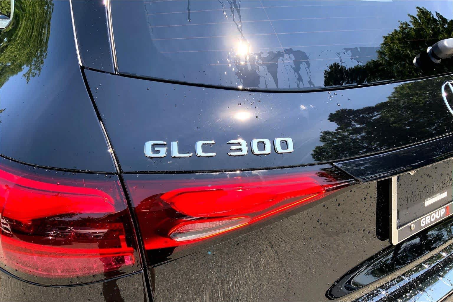 New 2026 Black Mercedes-Benz GLC 300 image 19