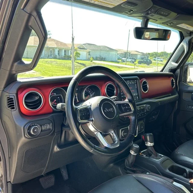 Used 2020 GRAY Jeep Rubicon image 14