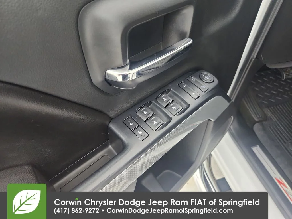 Used 2017 White Chevrolet LT image 20
