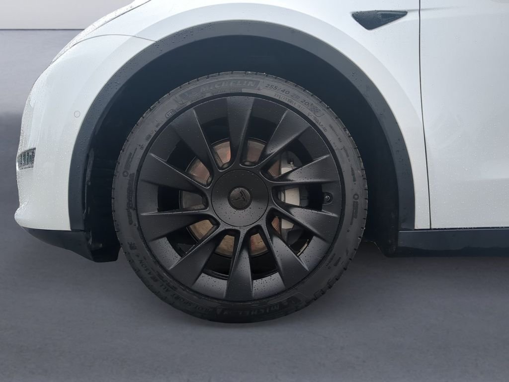 Used 2021 White Tesla Long Range image 10