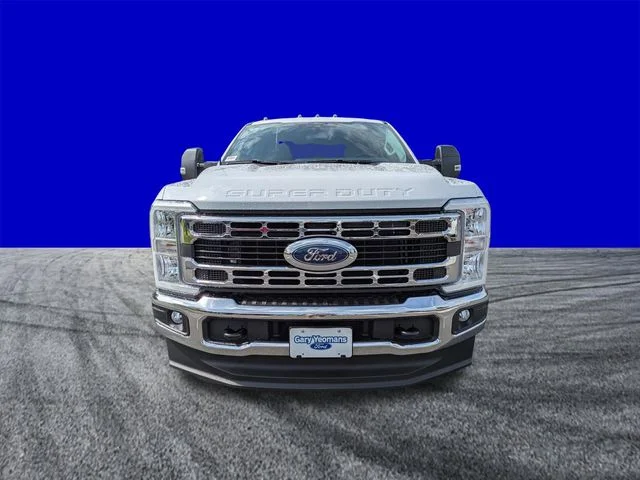 New 2026 Oxford White Ford F-250® XLT image 10