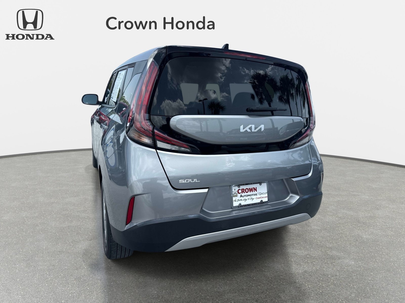 Used 2024 Steel Gray Kia LX image 8