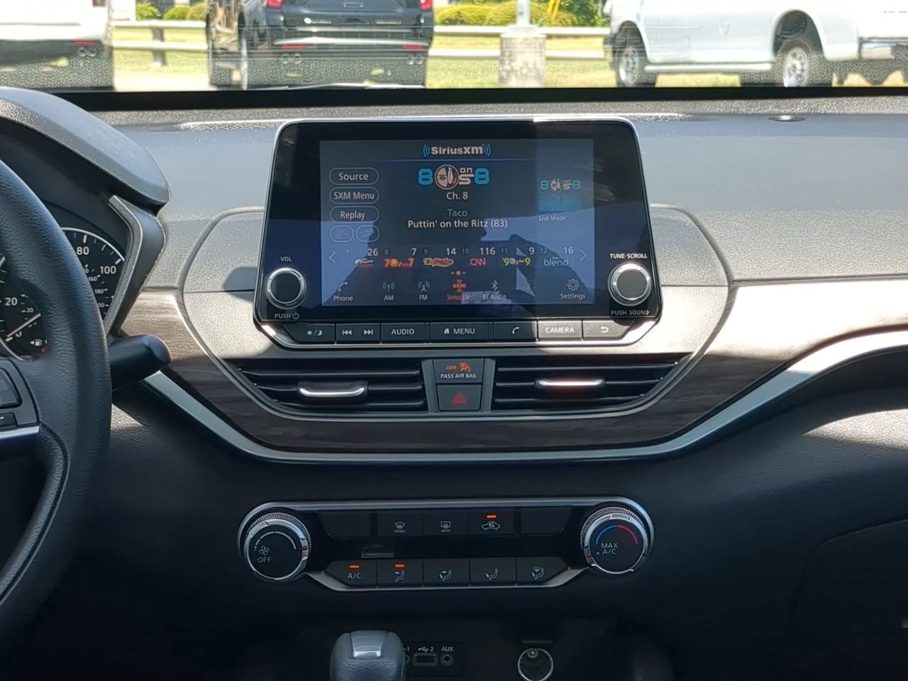 2025 Nissan Altima SV - Photo 15