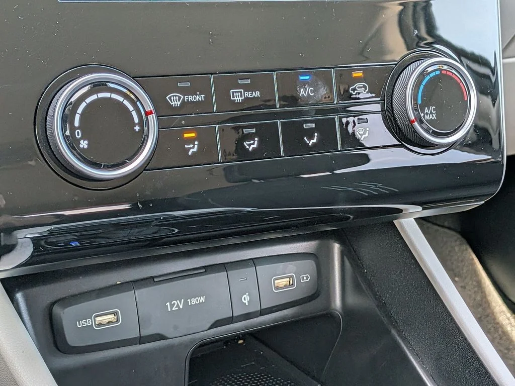 Used 2023 Silver Hyundai SEL image 19
