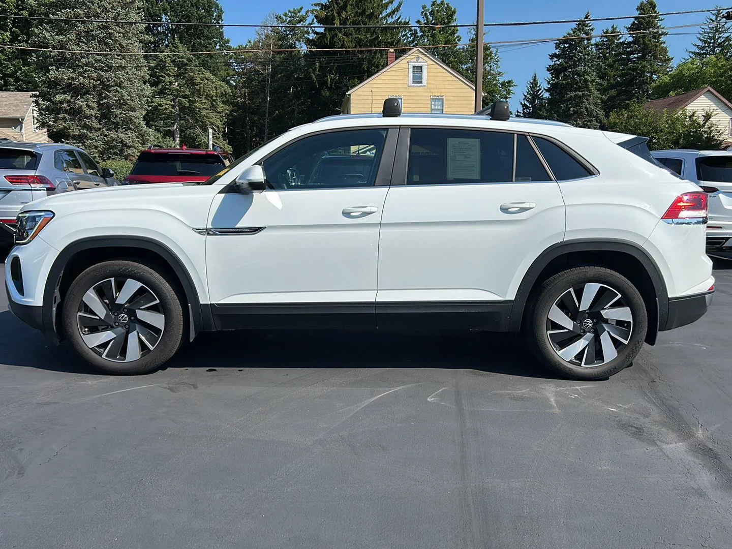 Used 2024 Silver Mist Metallic Volkswagen 2.0T SE w/Technology image 7