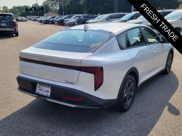 Certified Used 2025 White Kia LXS image 2