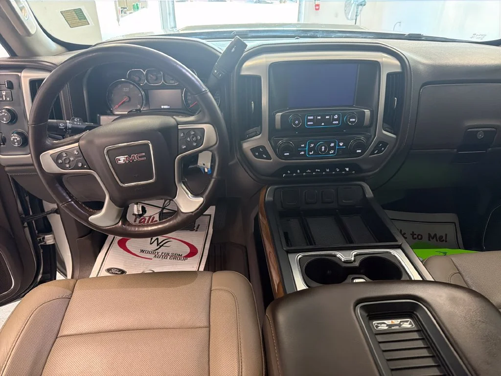 Used 2018 QUICKSILVER METALLIC GMC SLT image 16