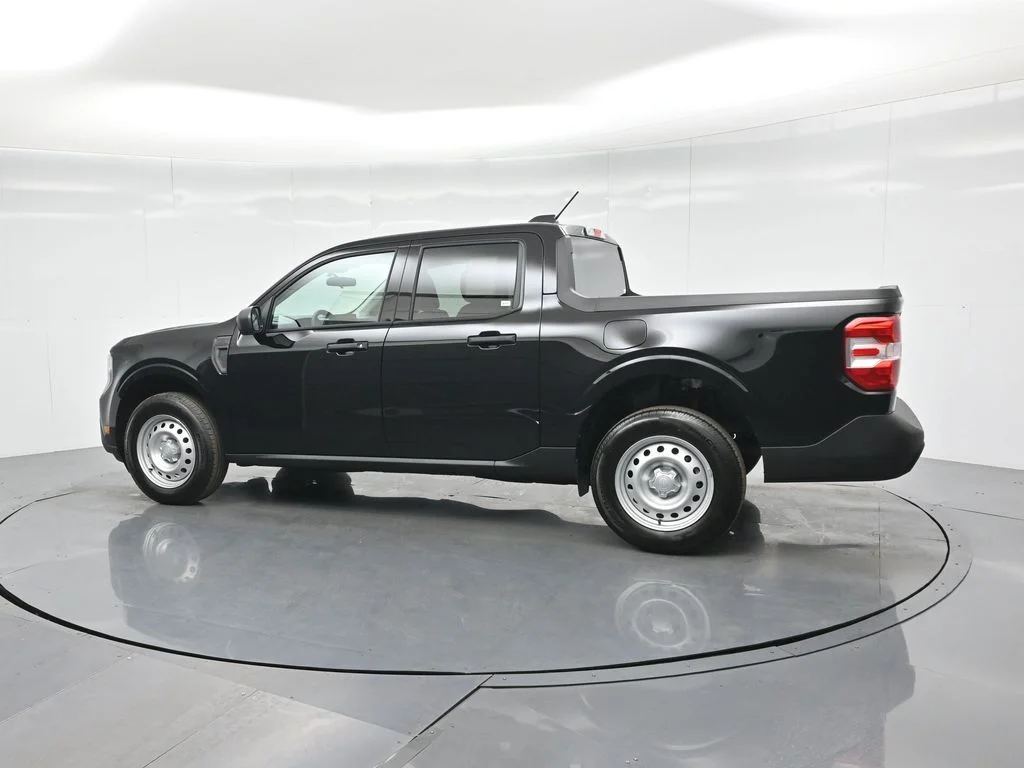 Used 2025 Black Ford XL image 6