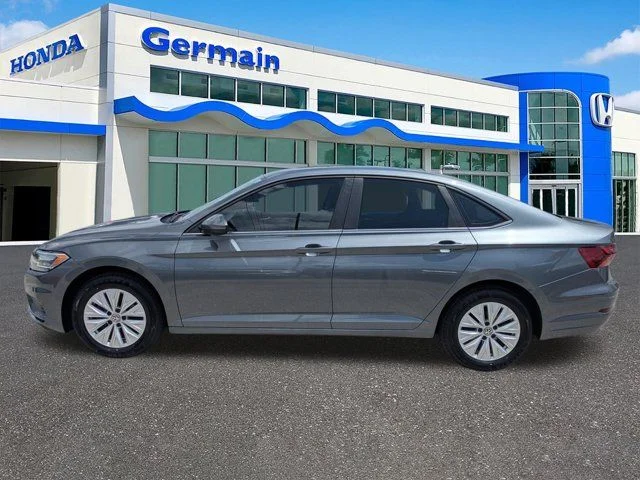 Used 2019 Platinum Gray Metallic Volkswagen 1.4T SE image 8