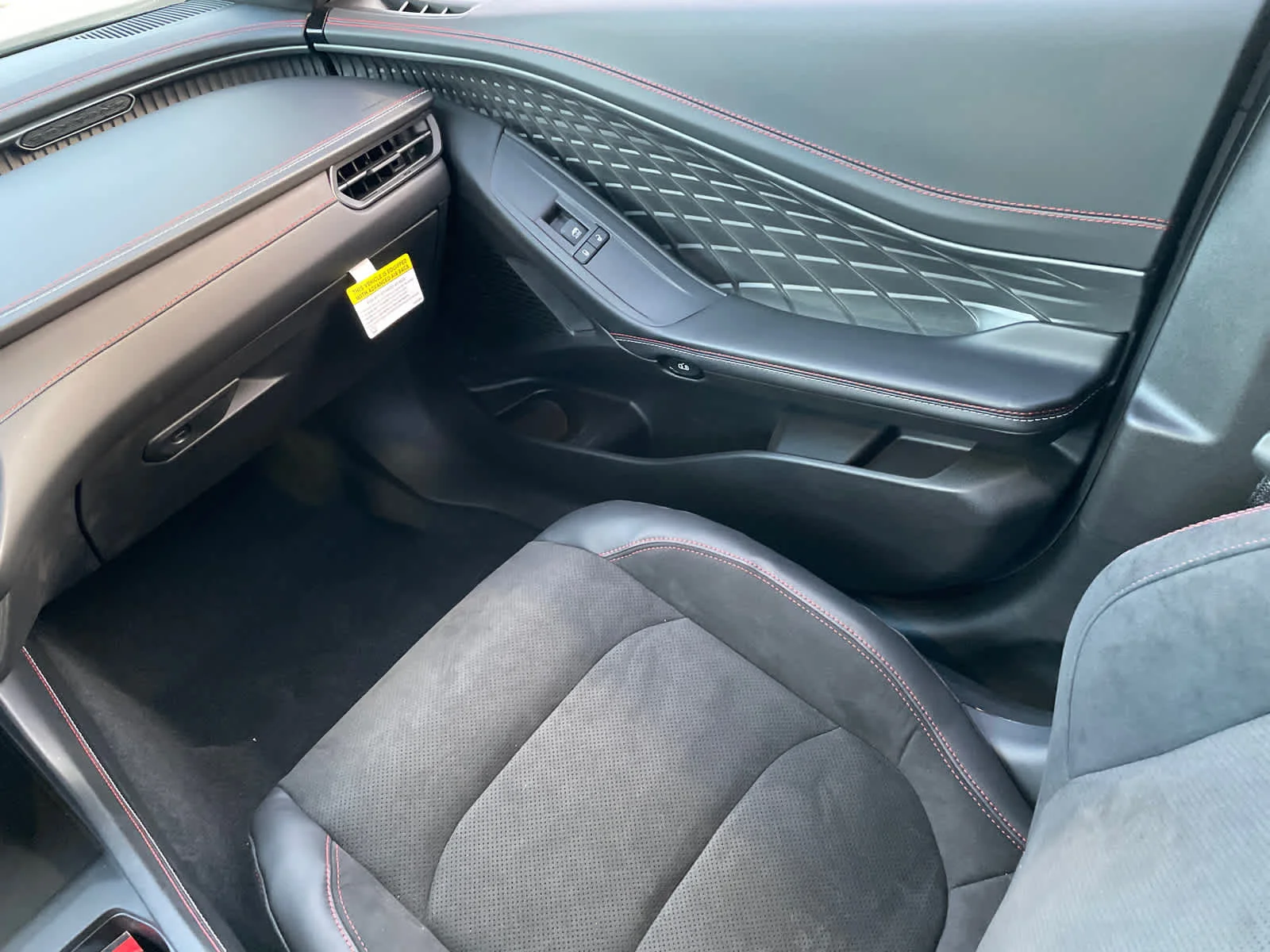 2026 Dodge Charger Daytona Scat Pack - Photo 17