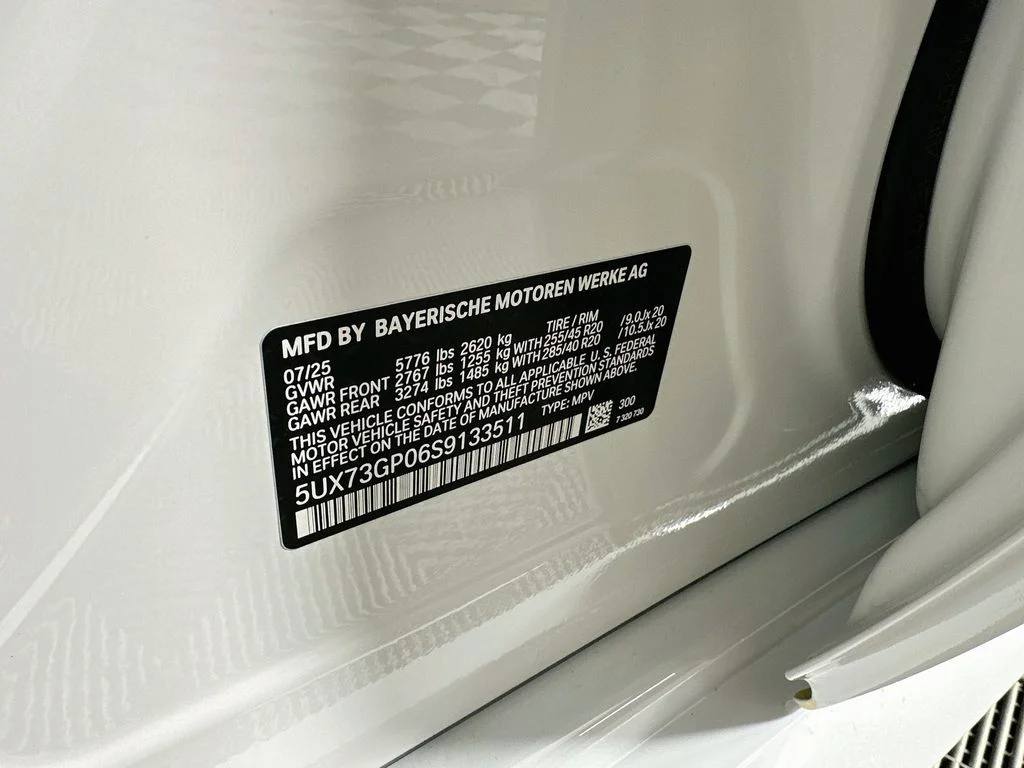 Used 2025 Alpine White BMW M50 xDrive image 30