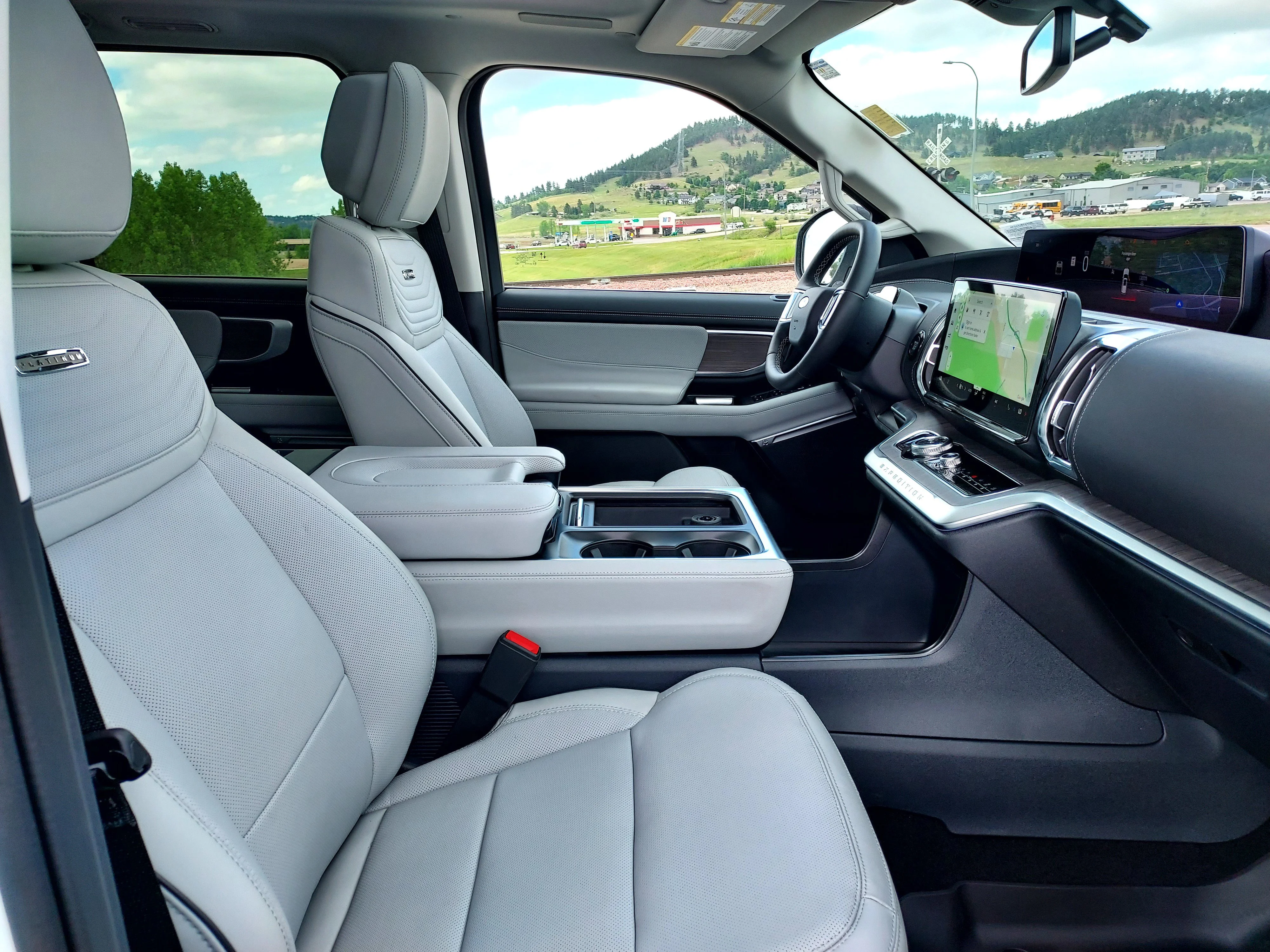New 2026 Star White Metallic Tri-Coat Ford Platinum image 28