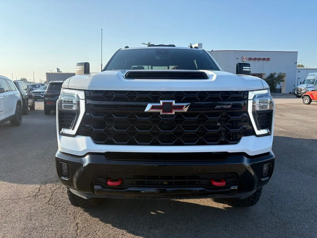 Used 2024 White Chevrolet ZR2 image 2
