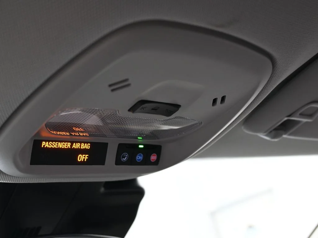 Used 2025 Summit White Chevrolet LT image 30
