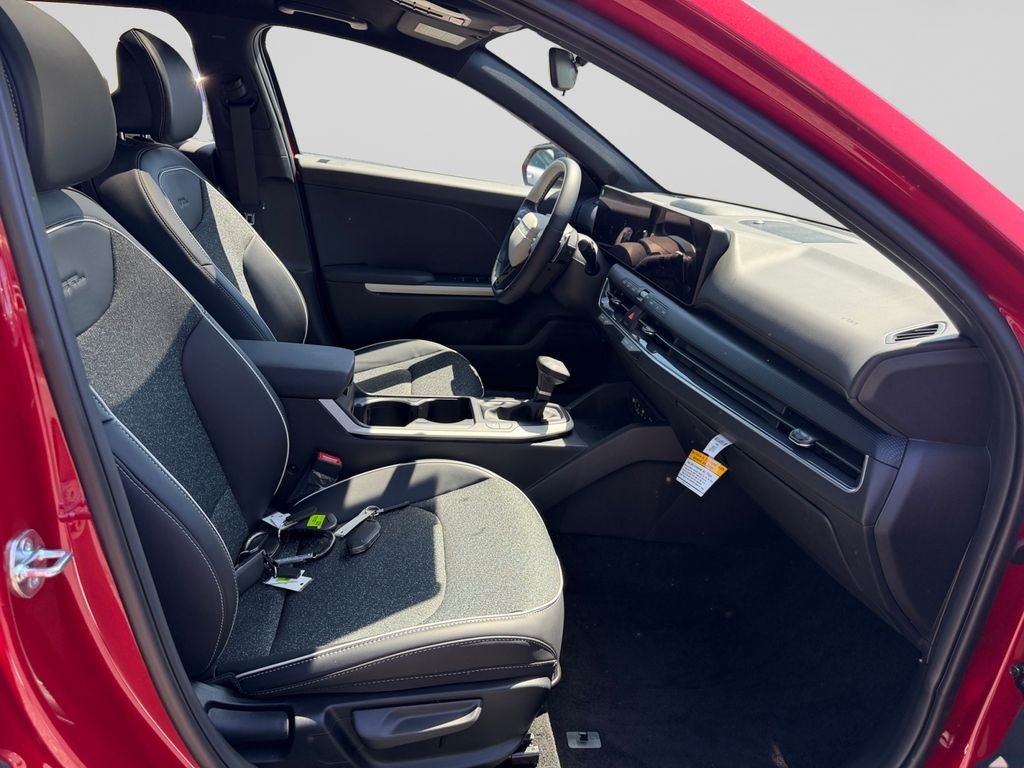 2025 Kia K4 GT-Line - Photo 17