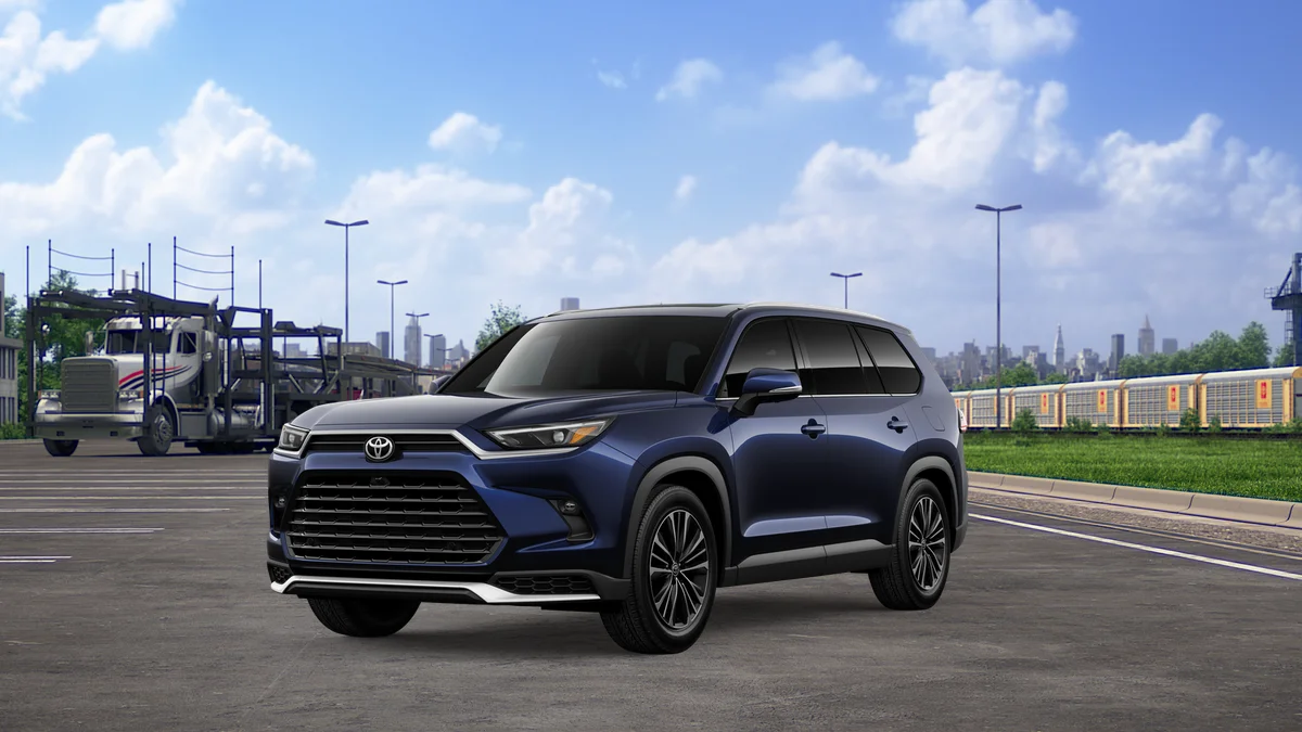 2026 Toyota Grand Highlander Hybrid MAX Platinum AWD's photo