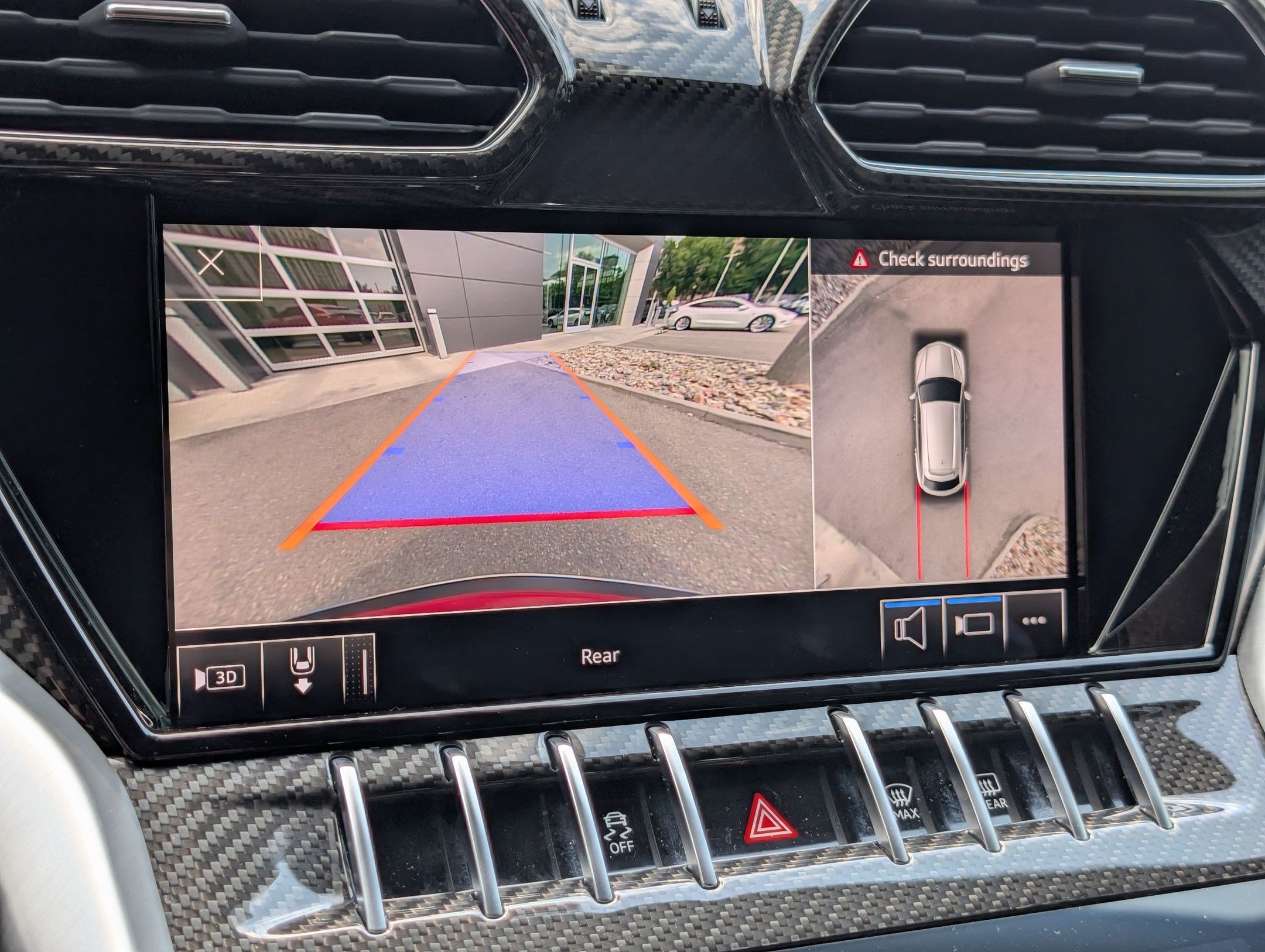 Used 2020 Red Lamborghini Base image 25