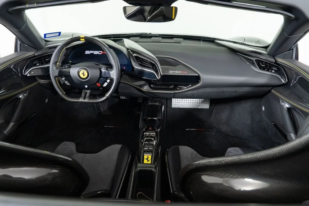 Used 2022 Extra Sample Ferrari Base image 29
