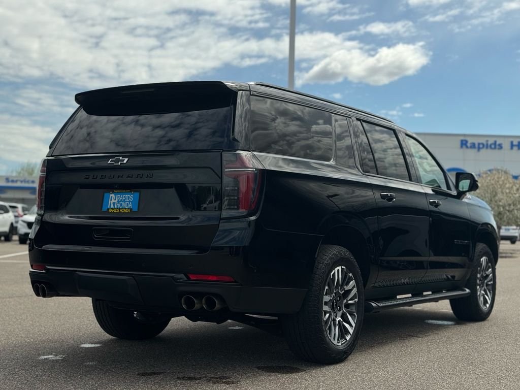 2025 Chevrolet Suburban Z71 - Photo 18