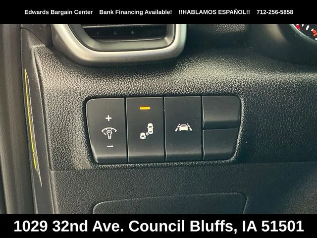 Used 2021 Red Kia LX image 19