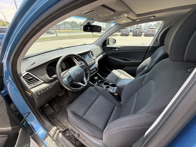 Used 2017 Caribbean Blue Hyundai Night image 3