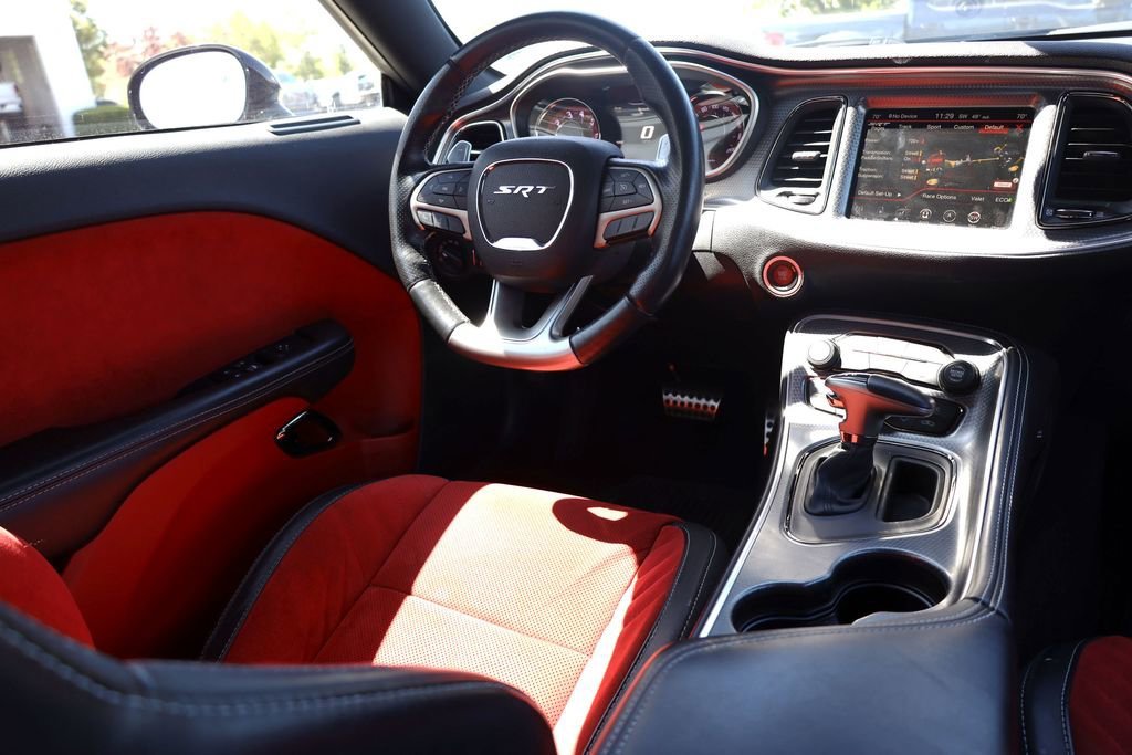 Used 2015 Pitch Black Clearcoat Dodge SRT Hellcat image 19