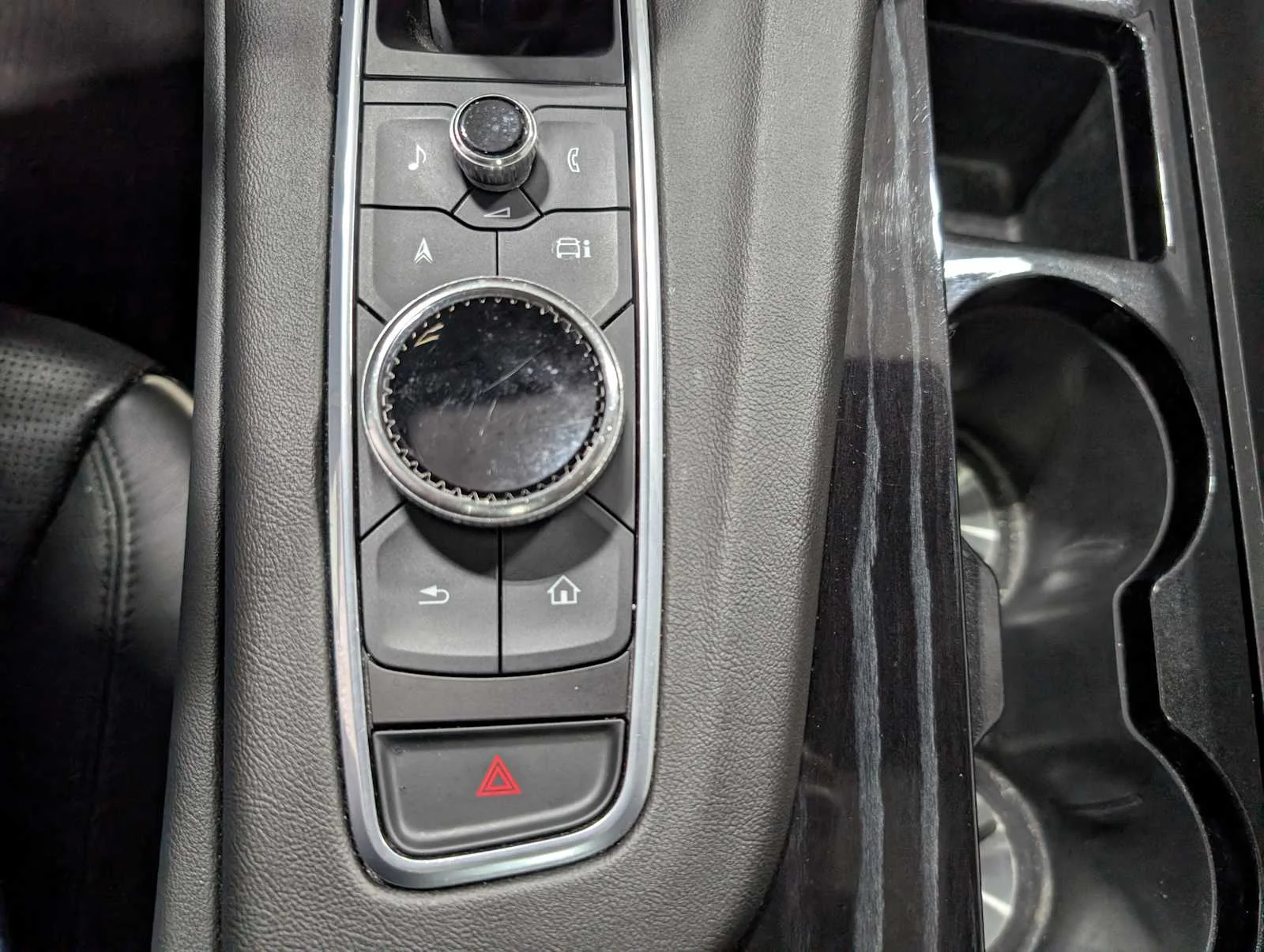 Used 2021 Infrared Tintcoat Cadillac Sport image 32