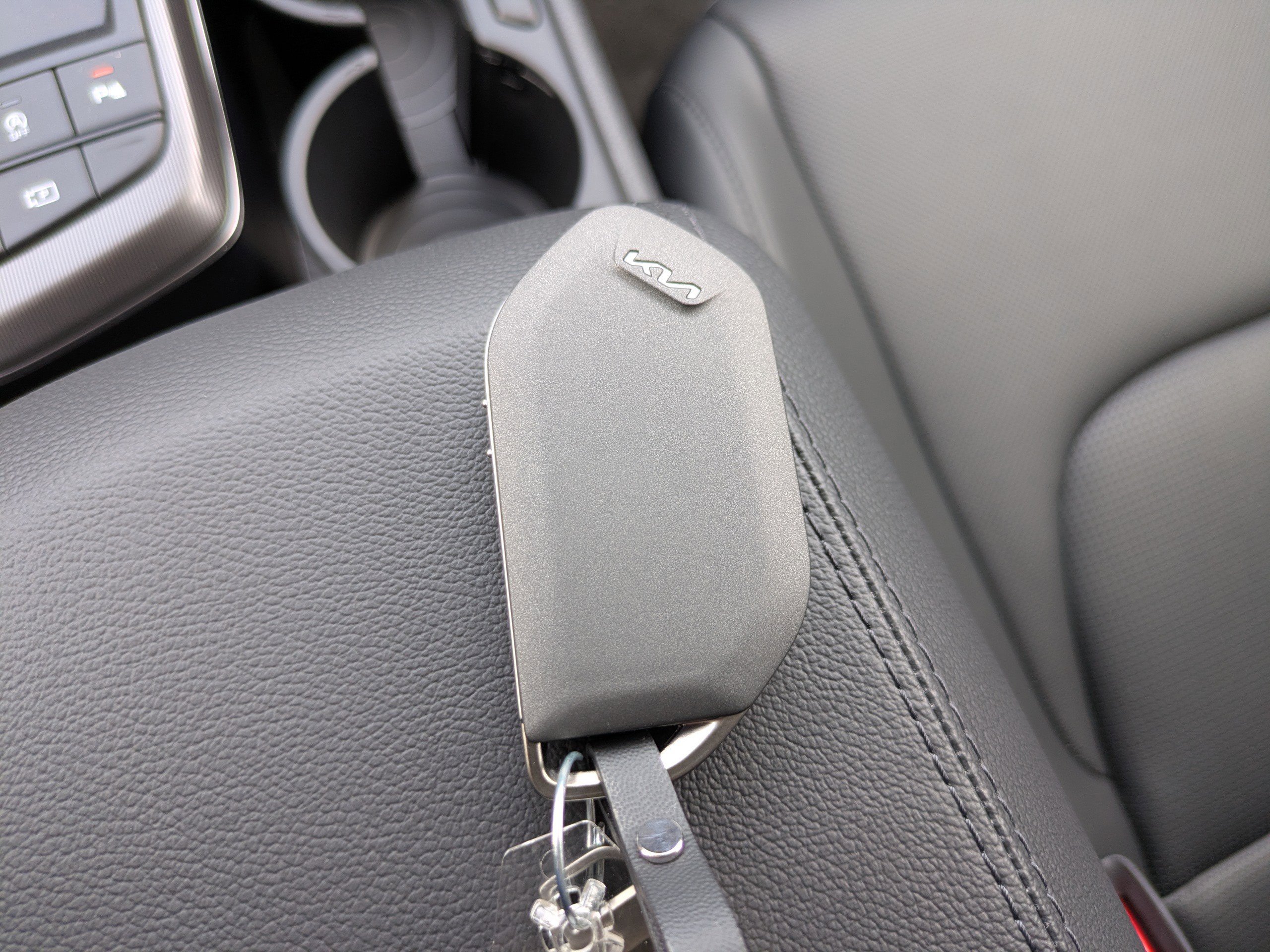 New 2026 Glacial White Pearl Kia EX image 38