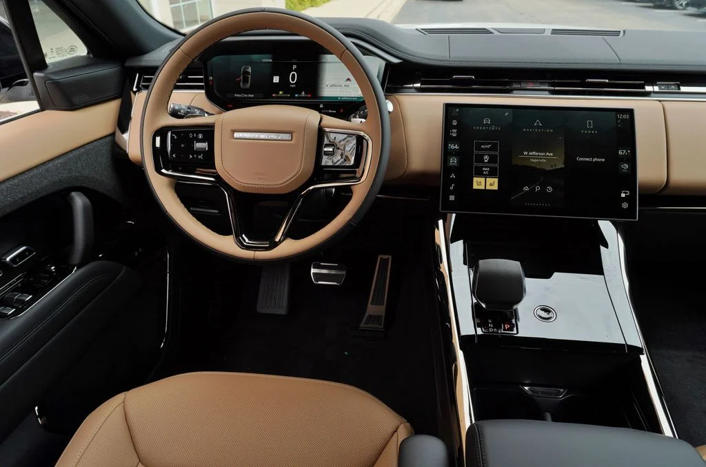 New 2026 Fuji White Land Rover Dynamic SE image 16