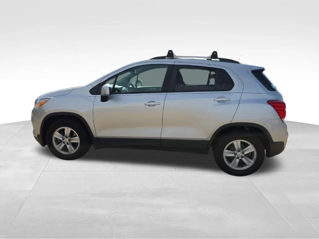 Used 2021 Silver Chevrolet LT image 11