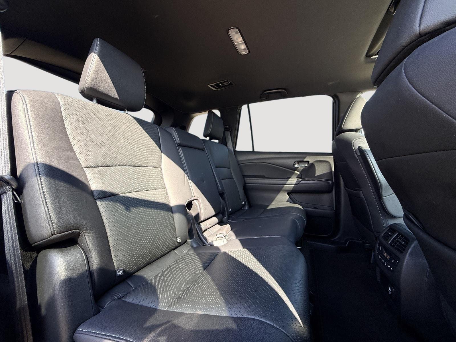 Used 2020 Crystal Black Pearl Honda Elite image 25