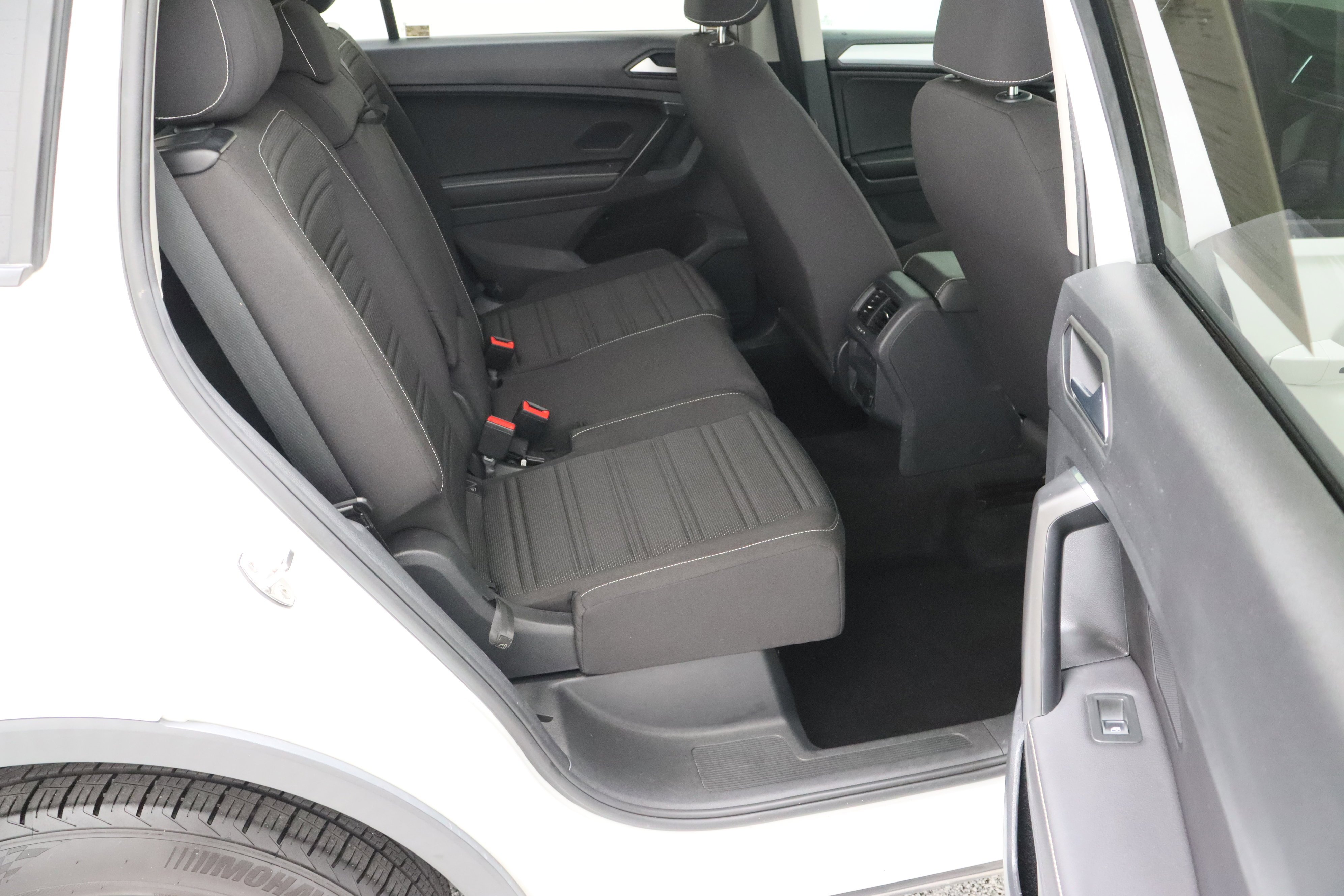 Used 2023 Pure White Volkswagen S 2.0T image 35