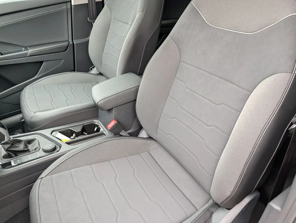 New 2026 Black Volkswagen 1.5T SE Black image 10