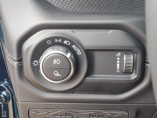 Used 2025 Blue Jeep Rubicon image 21