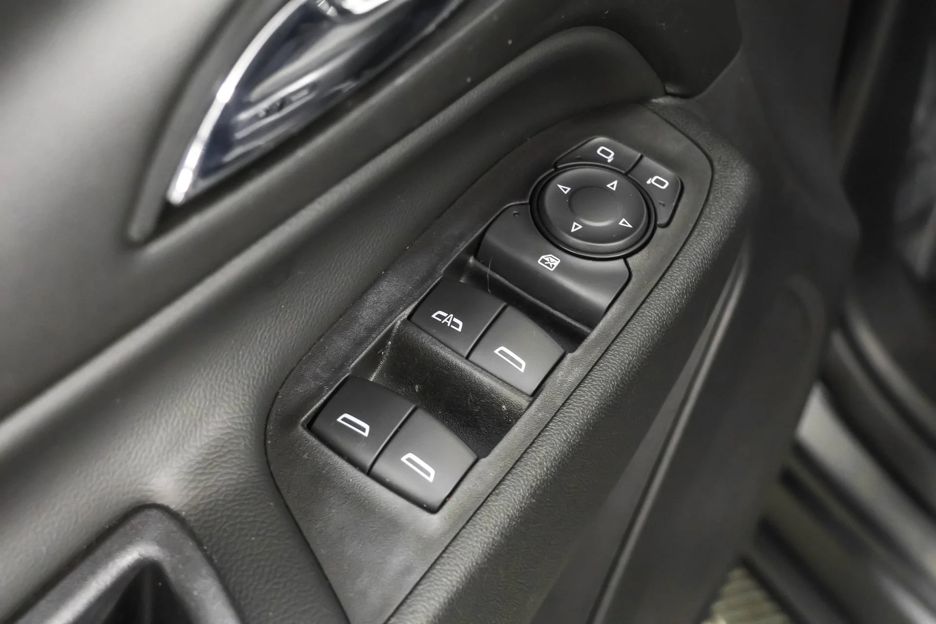 Used 2018 NIGHTFALL GRAY METALLIC Chevrolet LT image 35