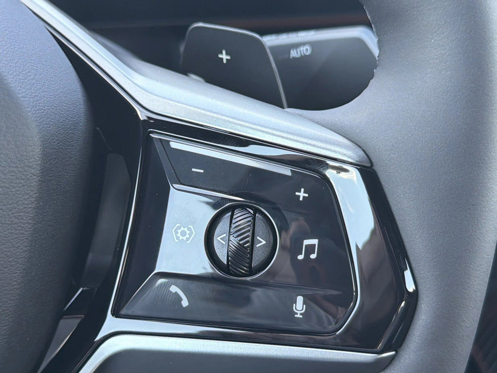 New 2027 Phytonic Blue Metallic BMW 530i image 33