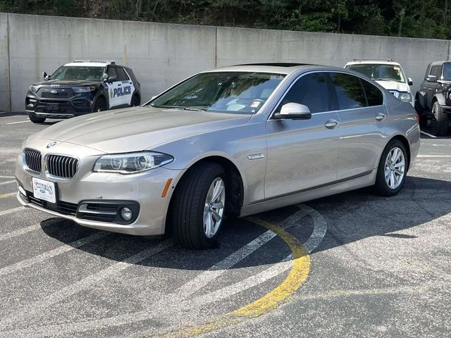 Used 2015 Beige BMW 528i xDrive image 8