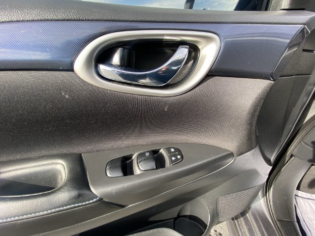 Used 2018 Gray Nissan SR image 13