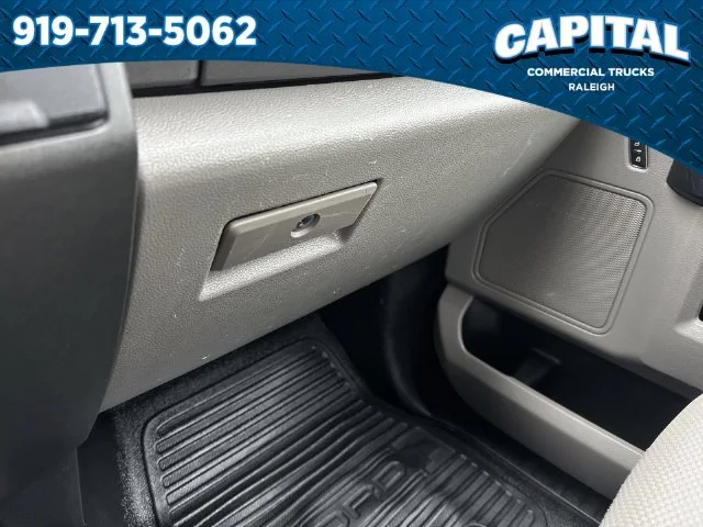 Used 2017 White Ford XL image 27