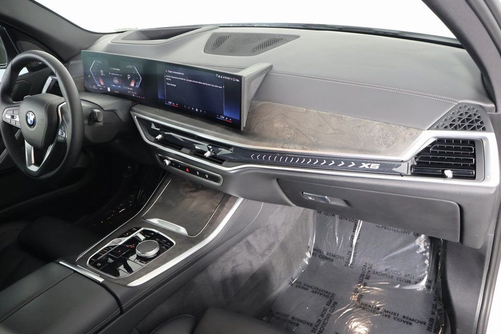 Used 2024 Alpine White BMW sDrive40i image 9
