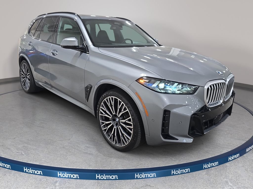 Used 2026 Skyscraper Grey Metallic BMW xDrive40i image 4