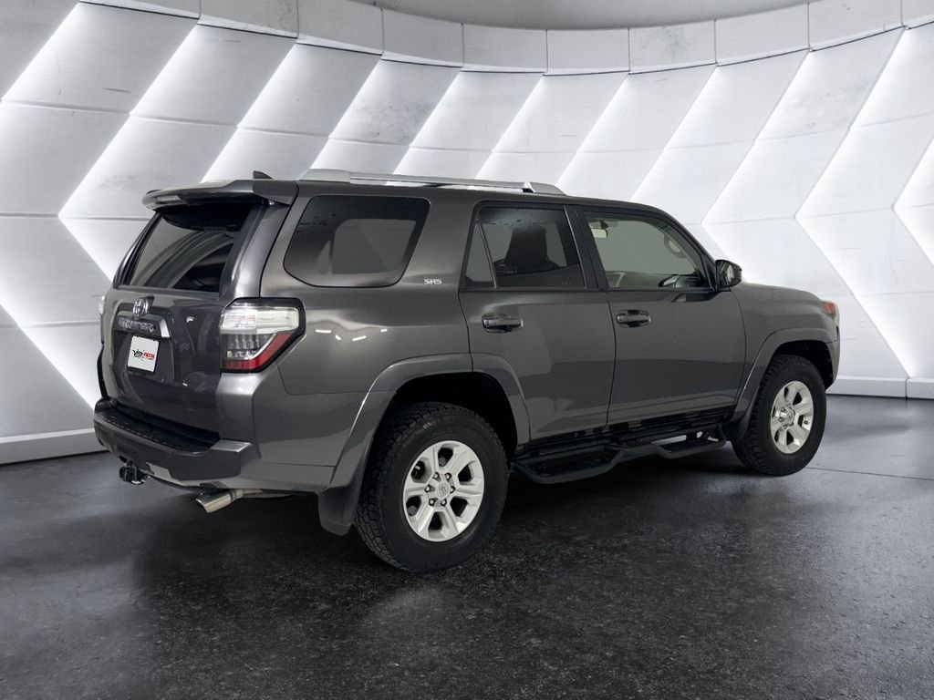 Used 2018 Gray Toyota SR5 image 4