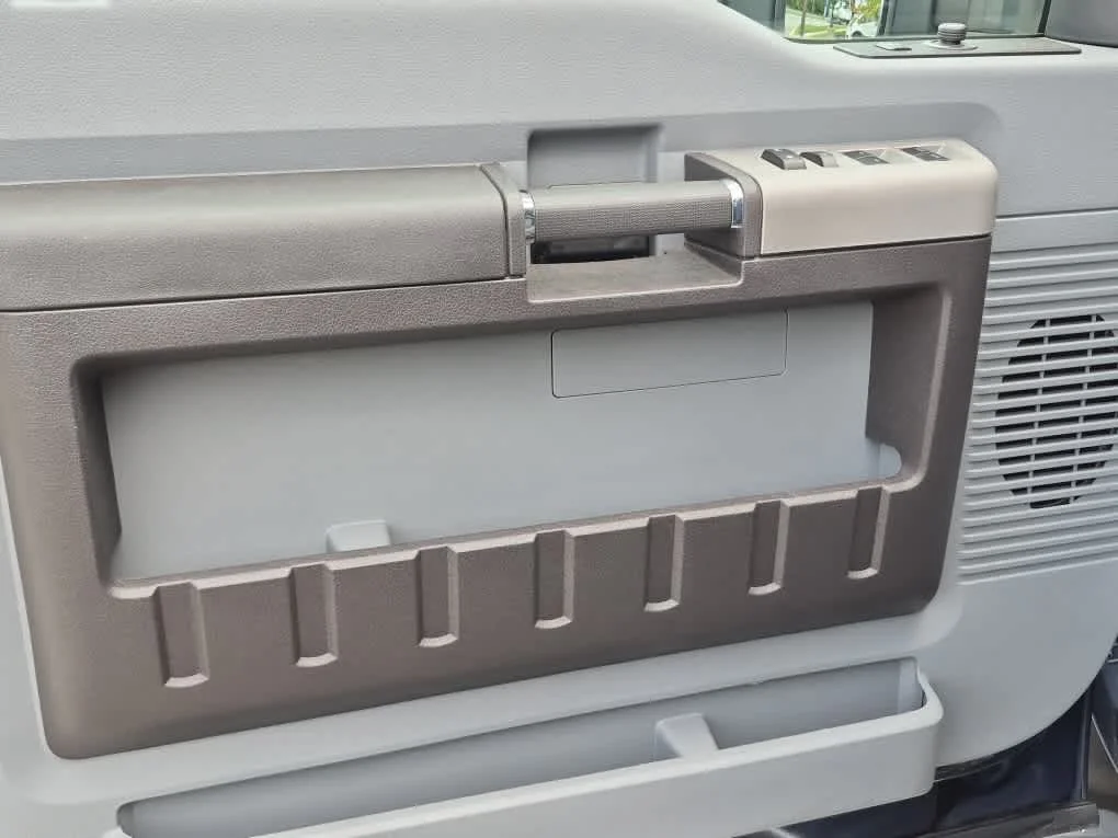 Used 2016 Blue Jeans Metallic Ford XLT image 9
