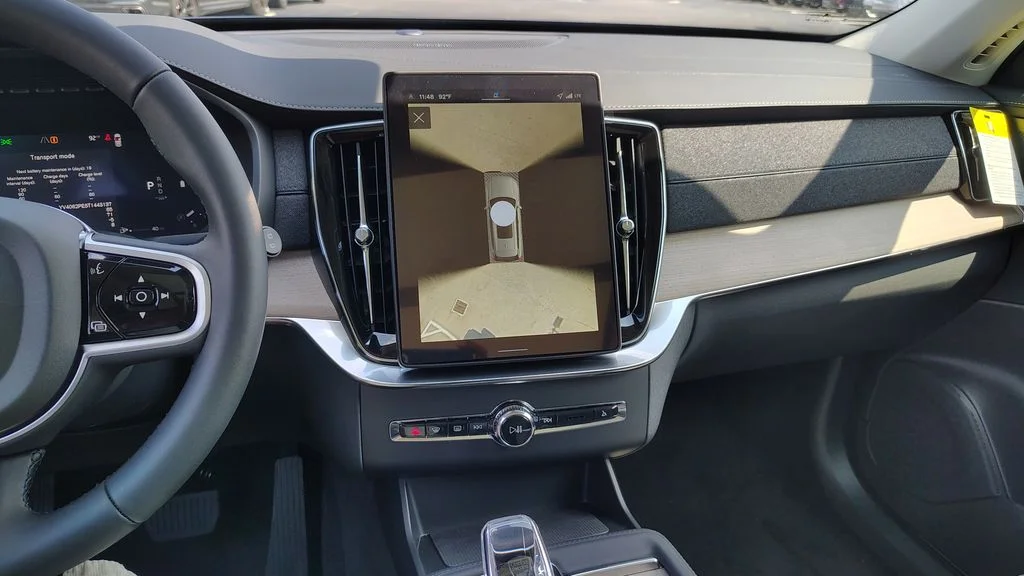 New 2026 Blue Volvo B6 Plus 7-Seater image 21