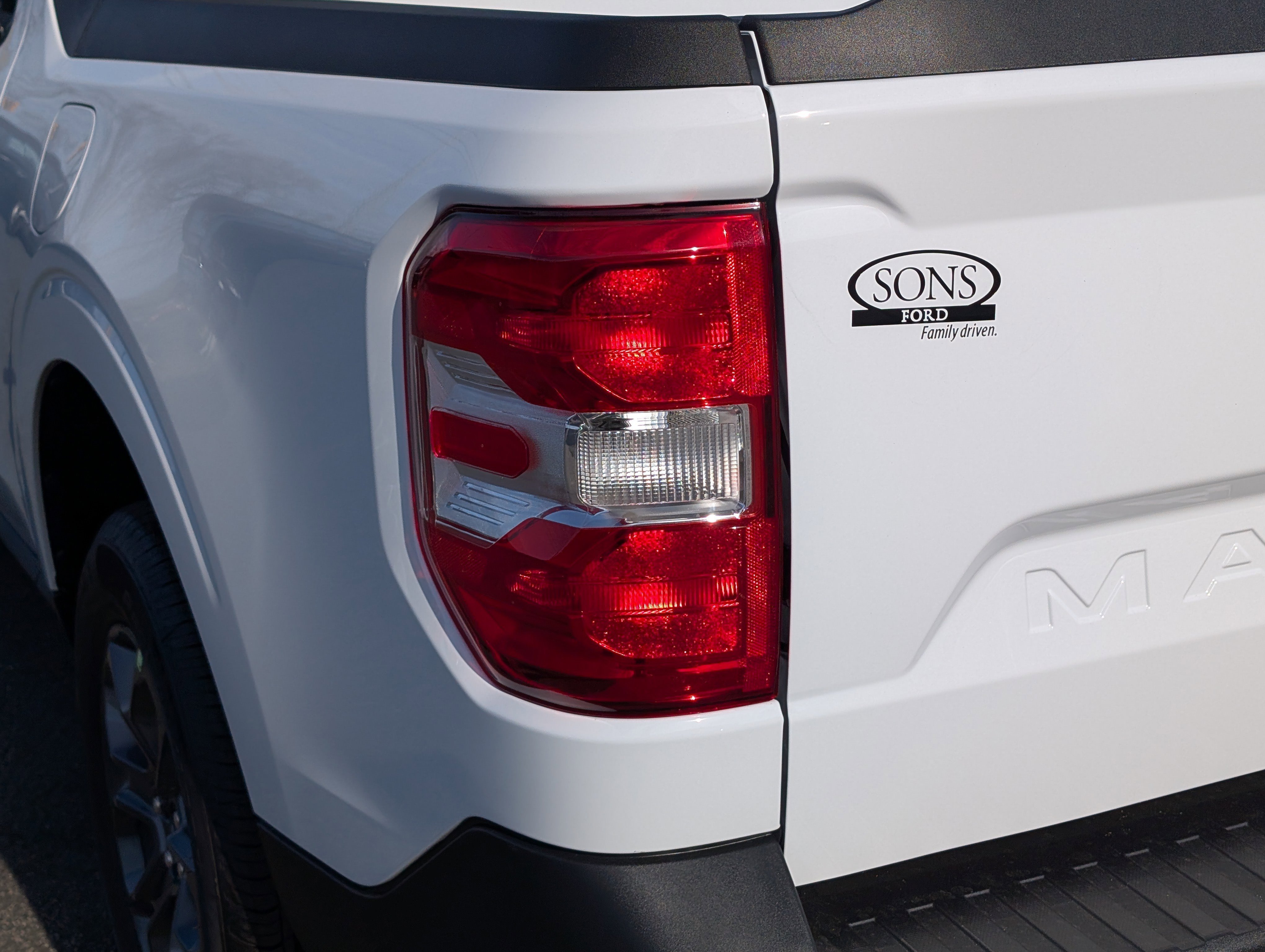 New 2026 Oxford White FORD XLT image 12