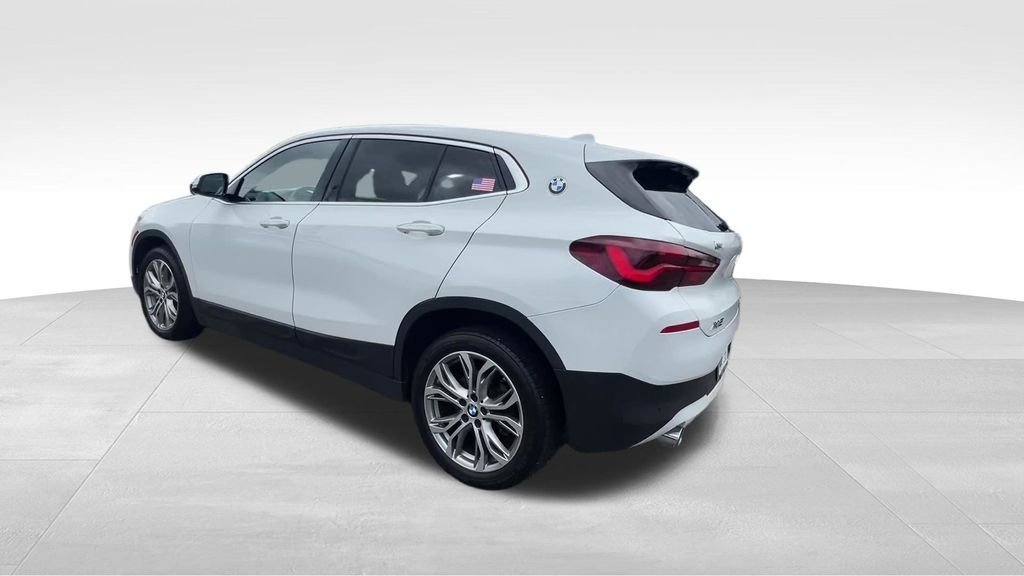 Used 2022 White BMW sDrive28i image 14