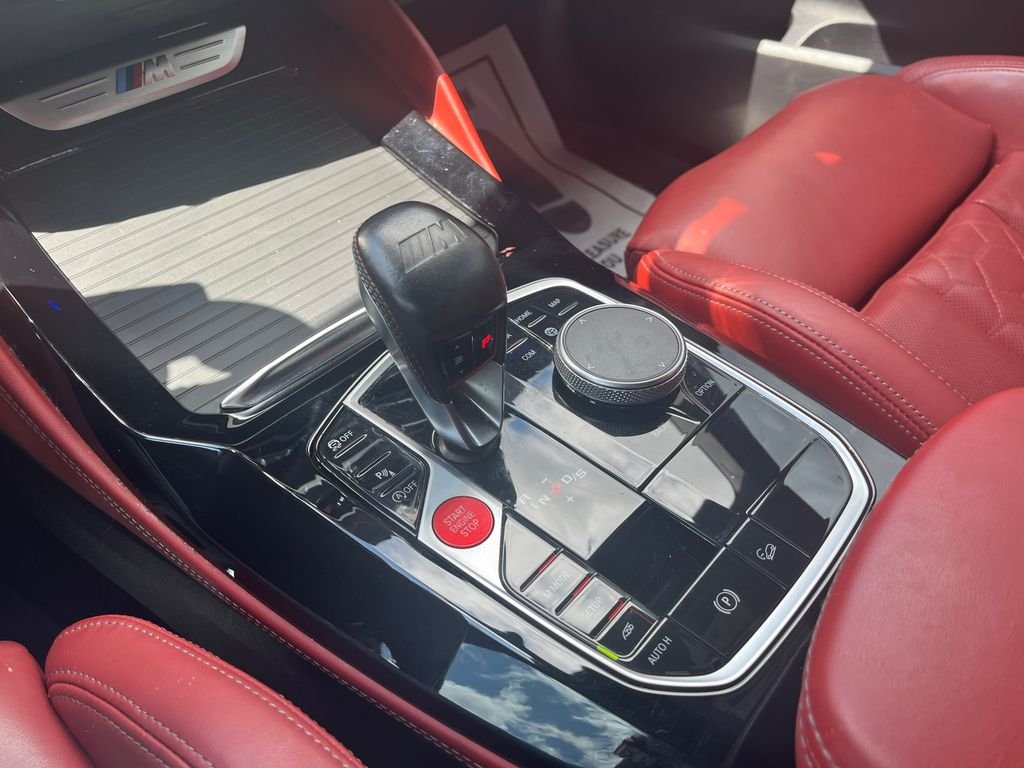 Used 2024 Alpine White BMW Base image 19