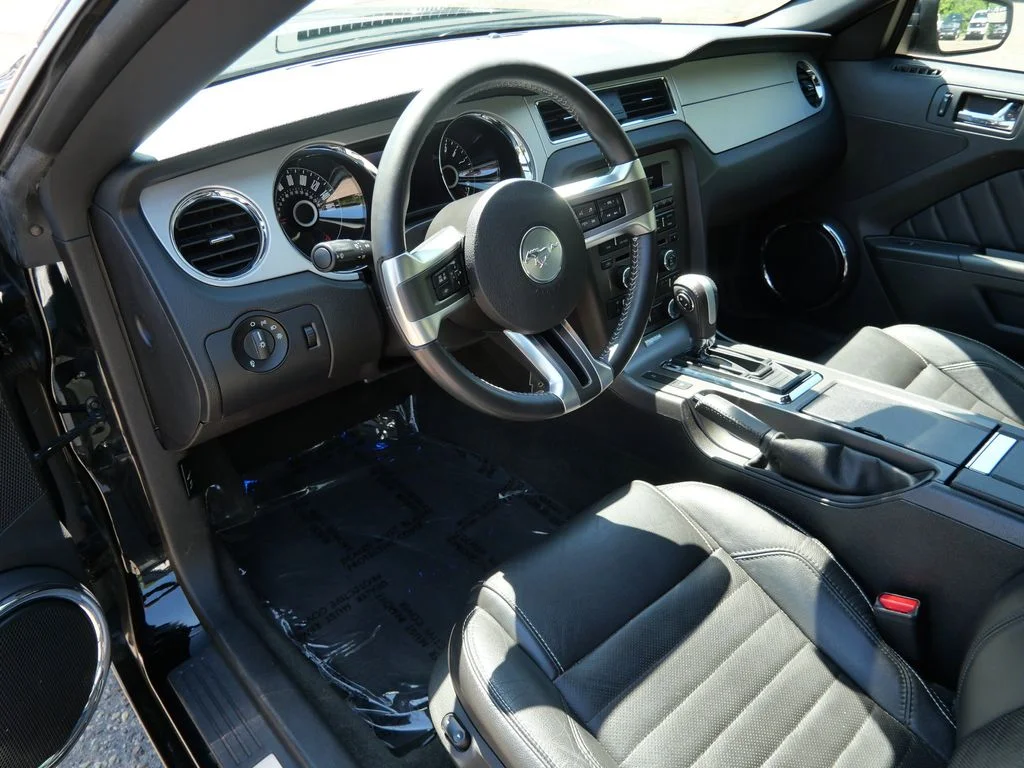Used 2014 Black Ford V6 Premium image 14