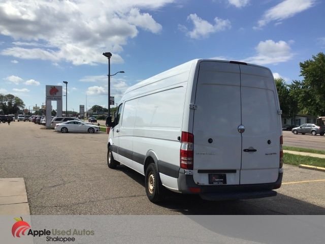 Used 2014 White Freightliner High Roof image 4