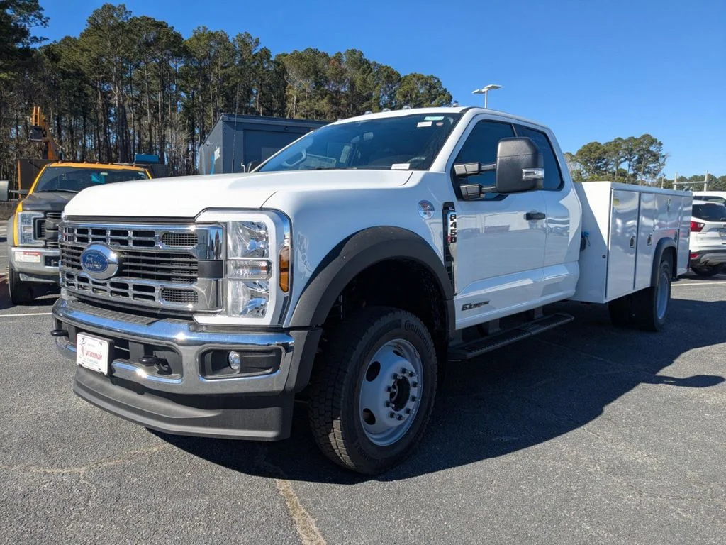 New 2025 Oxford White Ford XL image 8